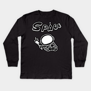 Sweet space astronaut makes selfie Kids Long Sleeve T-Shirt